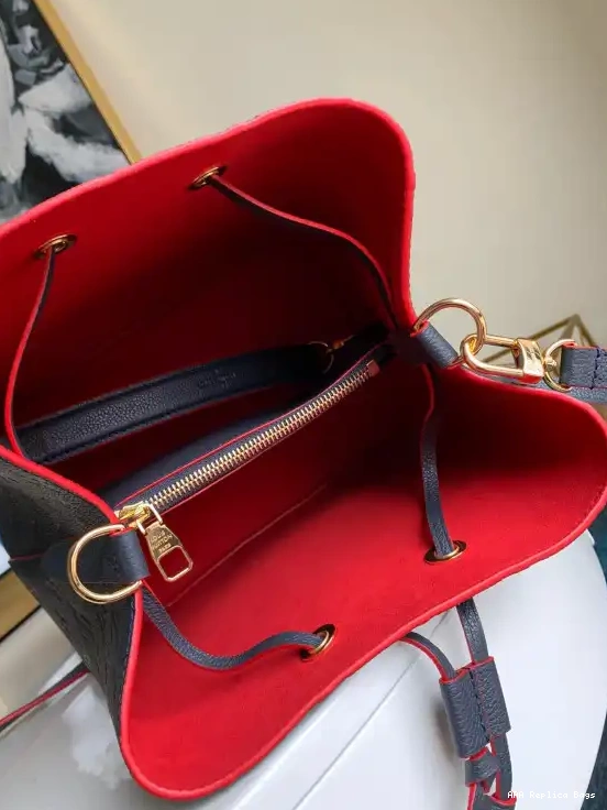 Aaa replica bags LOUIS NEONOE VUITTON MM 0704